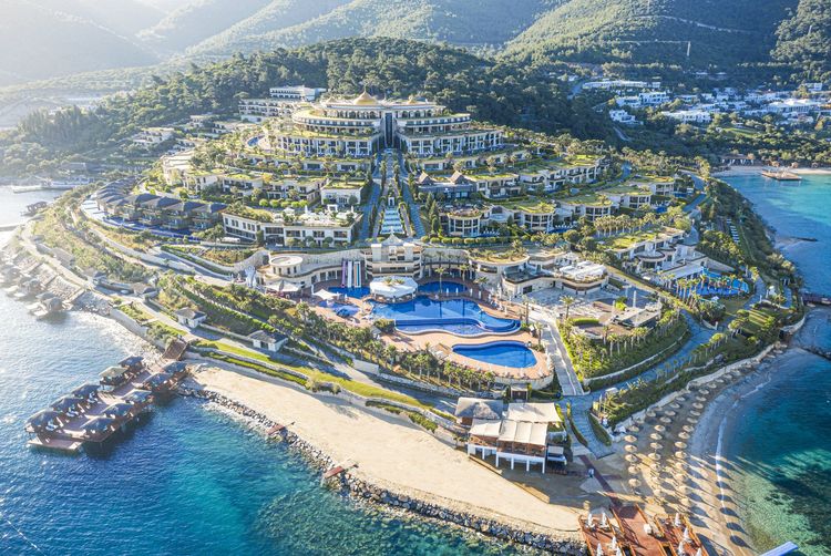 limpressionnant-hotel-jumeirah-bodrum-palace