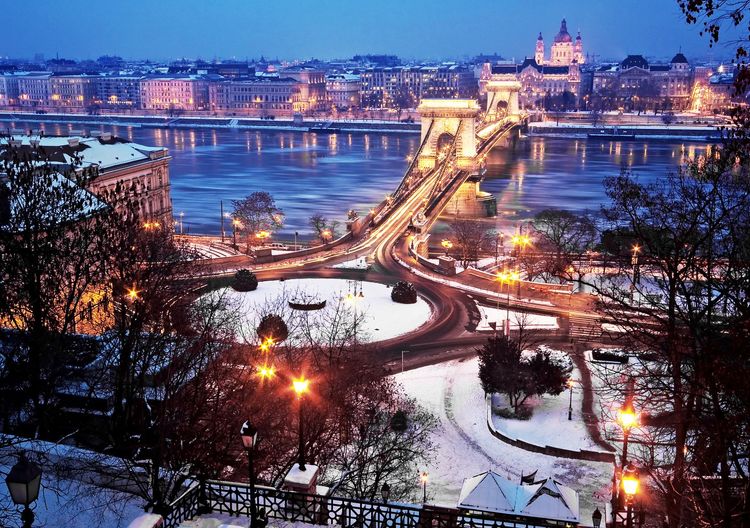 Pest en Hiver : L'Âme Chaleureuse de Budapest