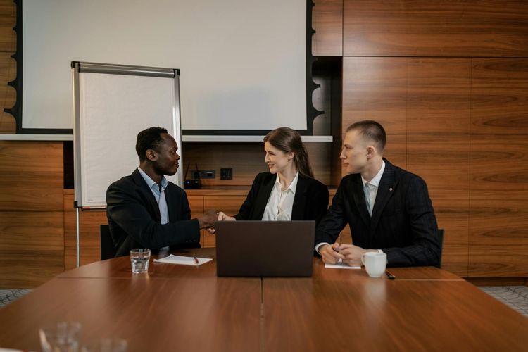 Comment Calculer le ROI d'un Séminaire d'Entreprise - seminaire.com