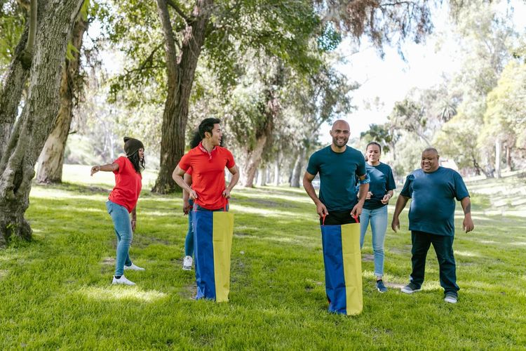 Corporate Seminar vs Team Building: What's the Difference? - seminaire.com