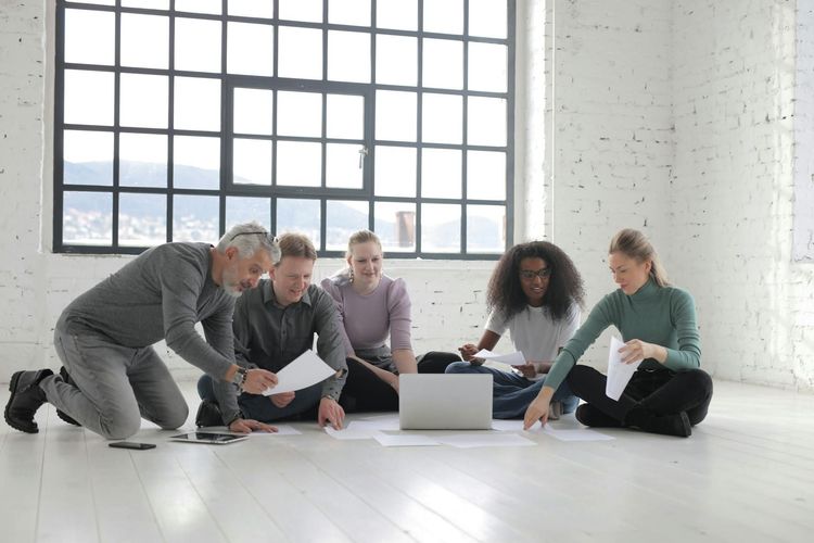 Full Remote Teams: How to Bring Your Distributed Workforce Together — 2026 Guide - seminaire.com