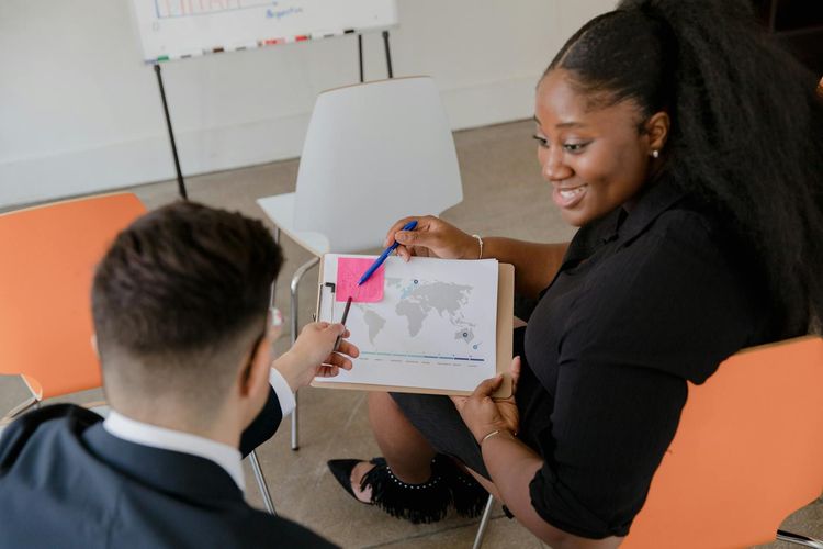 How to Write a Perfect Event Brief — Complete Guide - seminaire.com