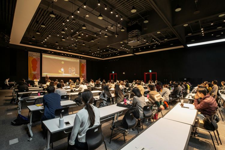 How to organise a 200-person corporate convention