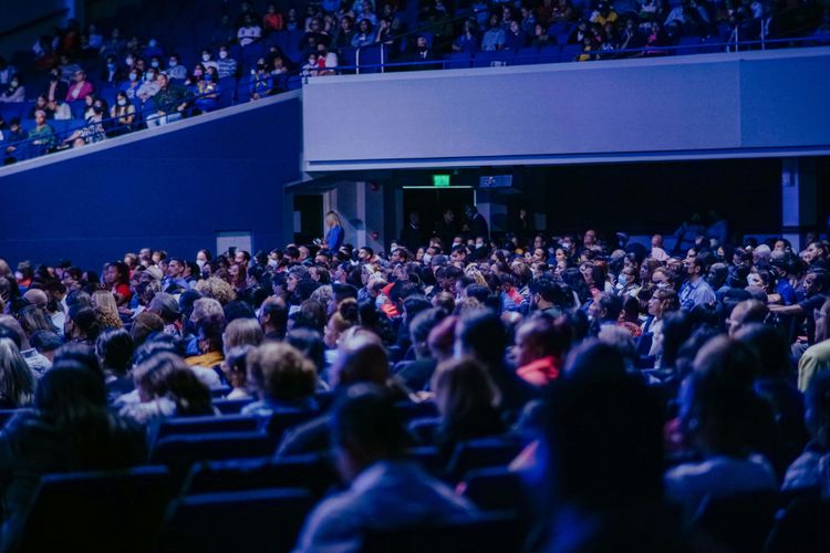 Organising a 1,000-Person Convention Challenges, Venues and Methodology