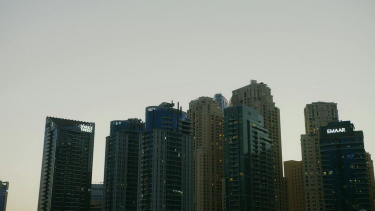 Vols Directs à Dubaï depuis le Monde Entier — Guide pour Équipes Dispersées