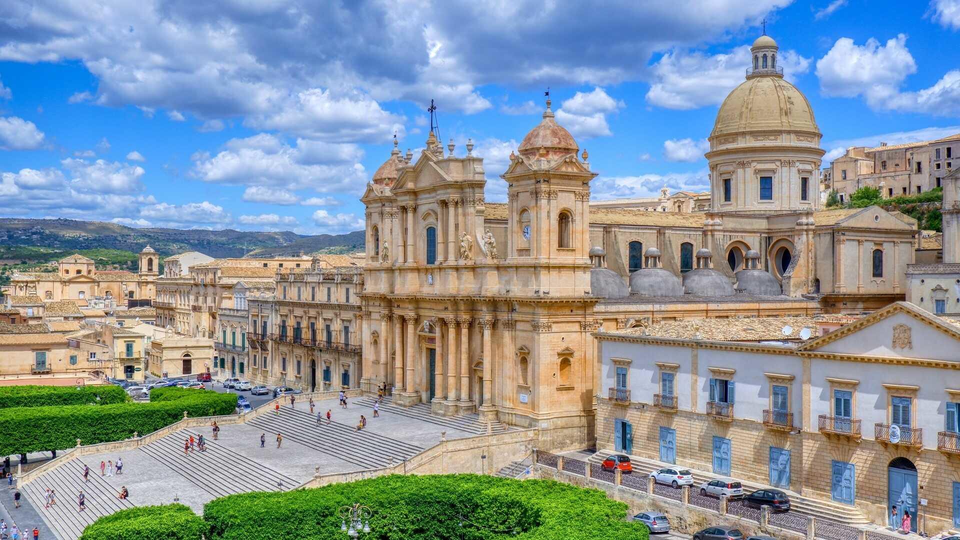 Noto, a playground for Baroque architects!