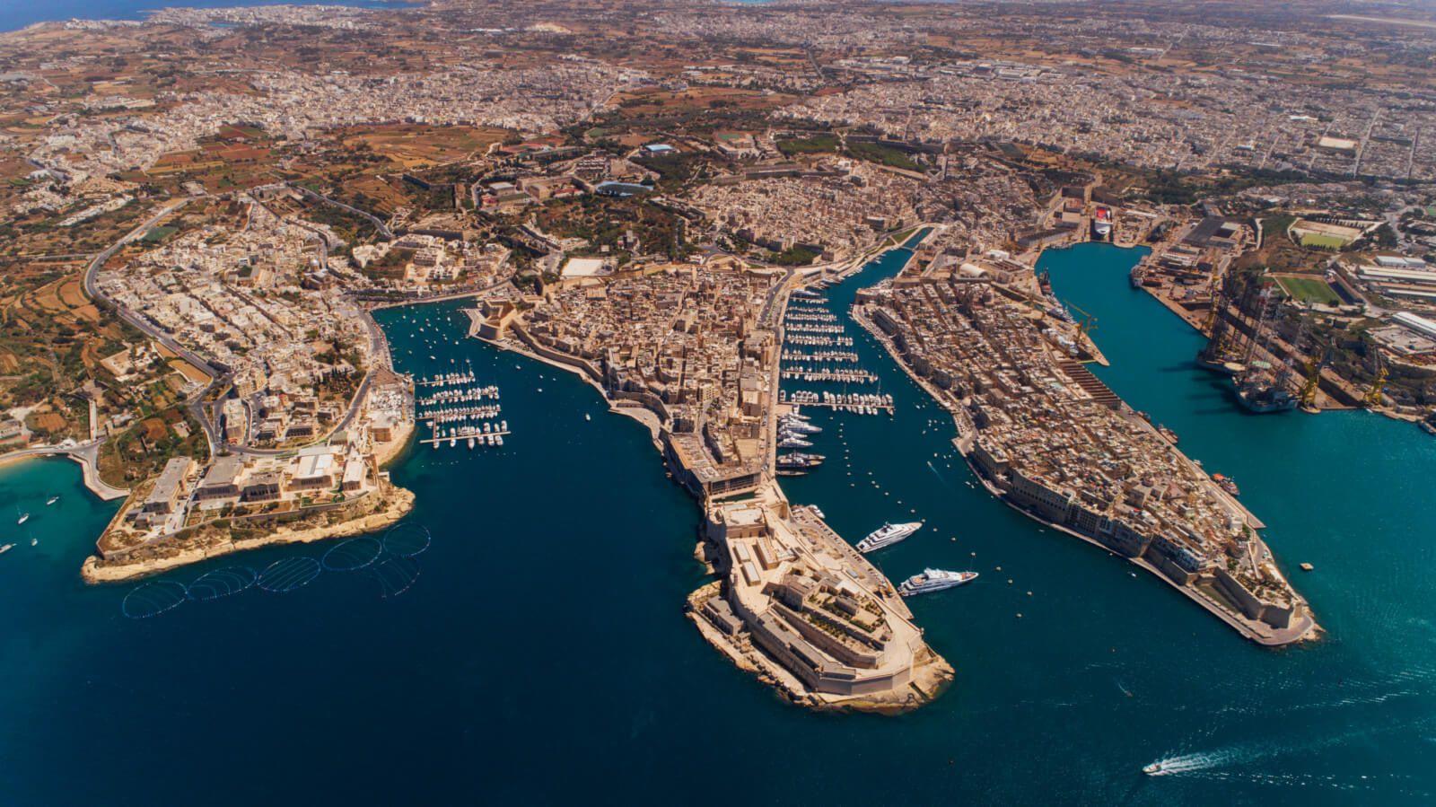 When is the best time to go to Malta for a corporate retreat?