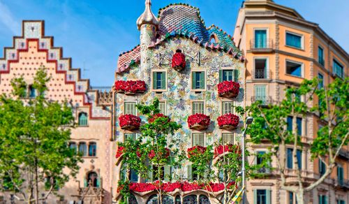 Icon gallery-barcelona-gaudi-architecture