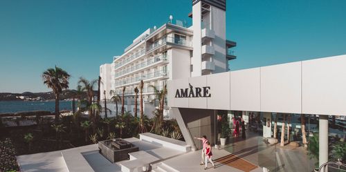 hôtel sur la plage à Ibiza